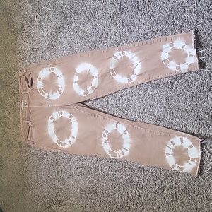 ***BARELY WORN*** Brown and white womens Pacsun mom jeans size 28